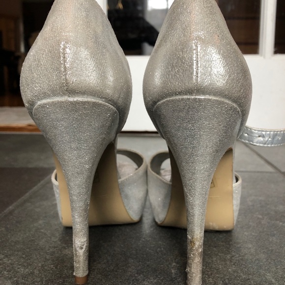 Silver sparkly heels - Picture 6 of 8